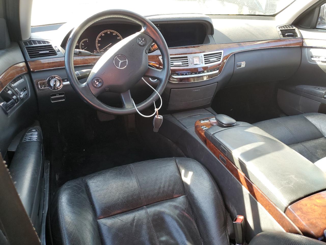 2007 Mercedes-Benz S 550 VIN: WDDNG71X27A024655 Lot: 85010325