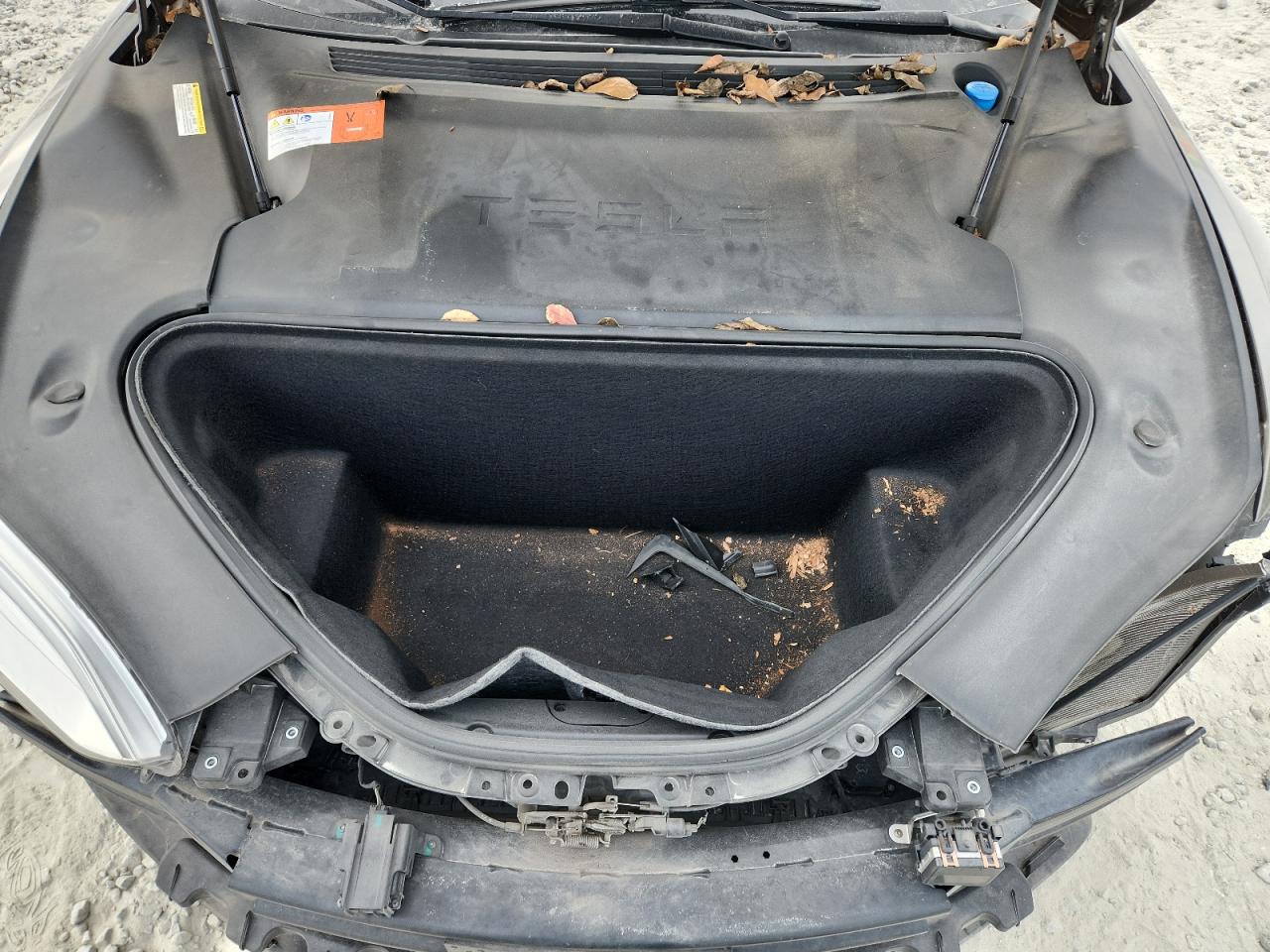 2016 Tesla Model S VIN: 5YJSA1E23GF149911 Lot: 82298055