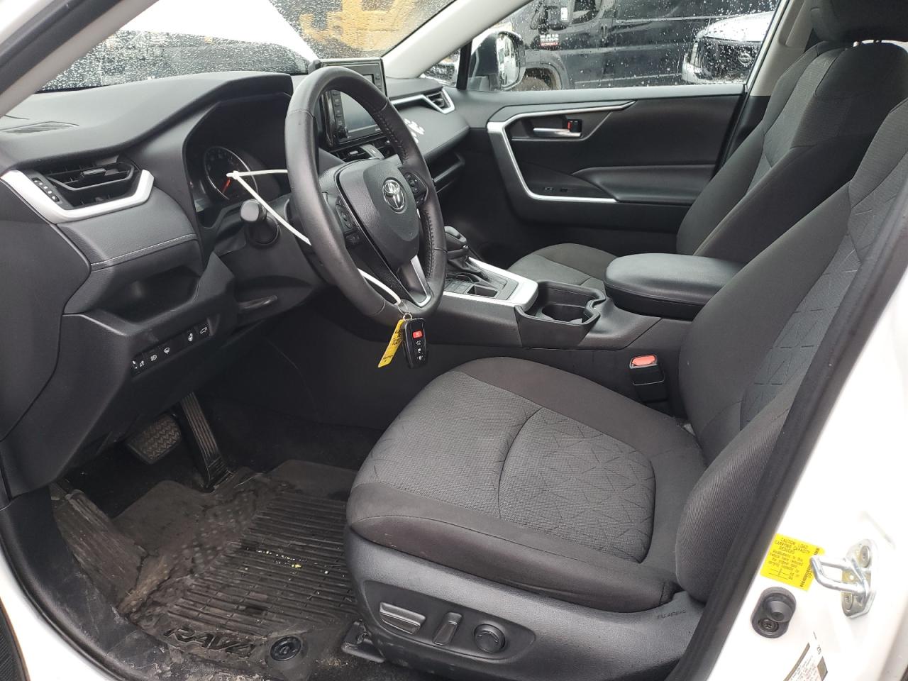 2021 Toyota Rav4 Xle VIN: 2T3P1RFV6MC240370 Lot: 82007985