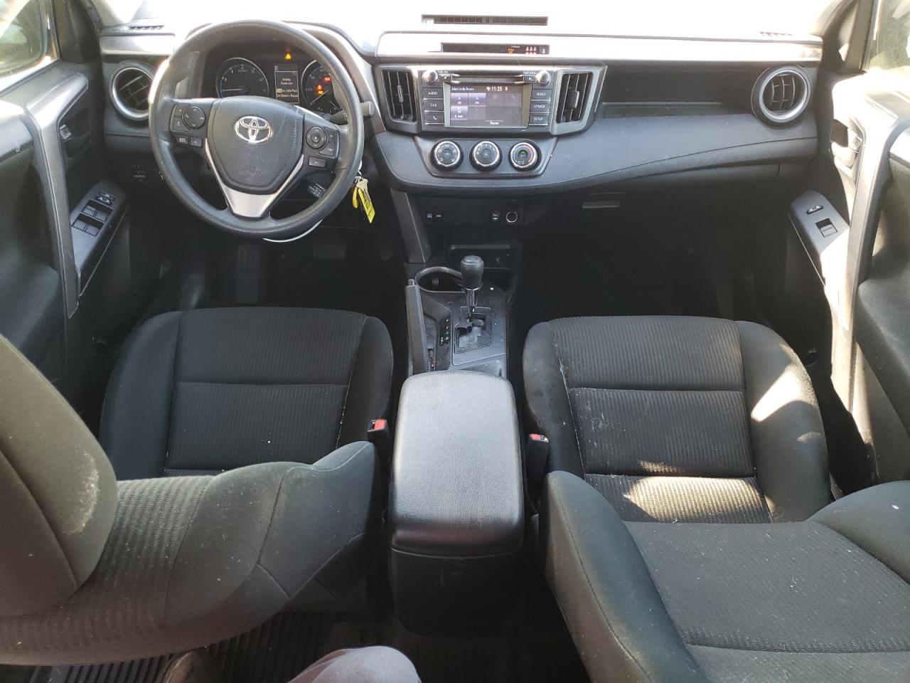 2018 Toyota Rav4 Le VIN: JTMZFREV0JJ747902 Lot: 82330835