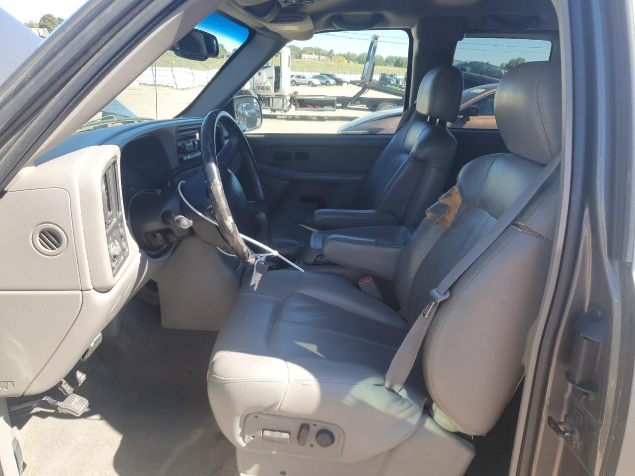 2002 Chevrolet Silverado C1500 VIN: 2GCEC19T421355647 Lot: 85381495