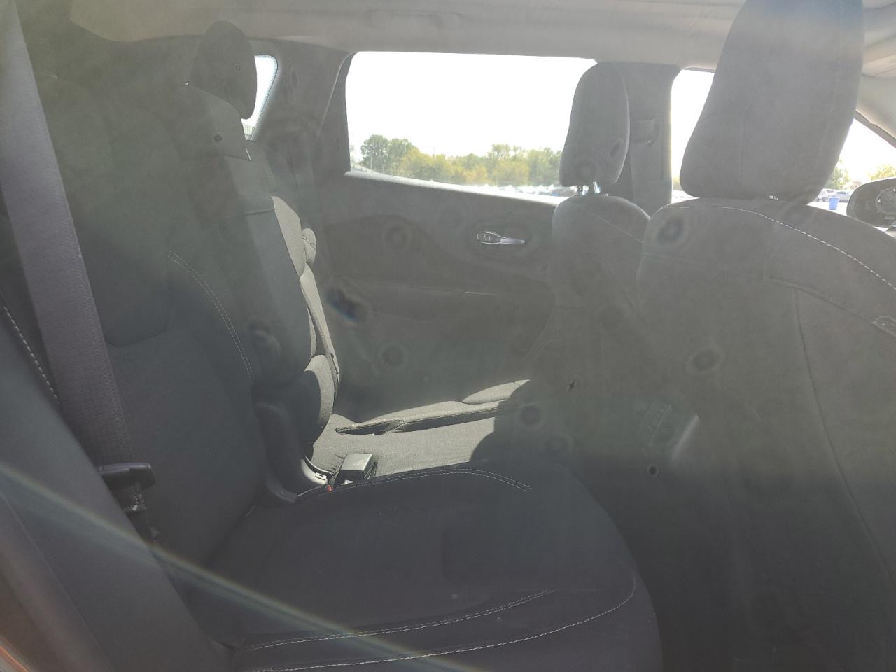 2015 Jeep Cherokee Latitude VIN: 1C4PJMCS9FW551890 Lot: 82387125