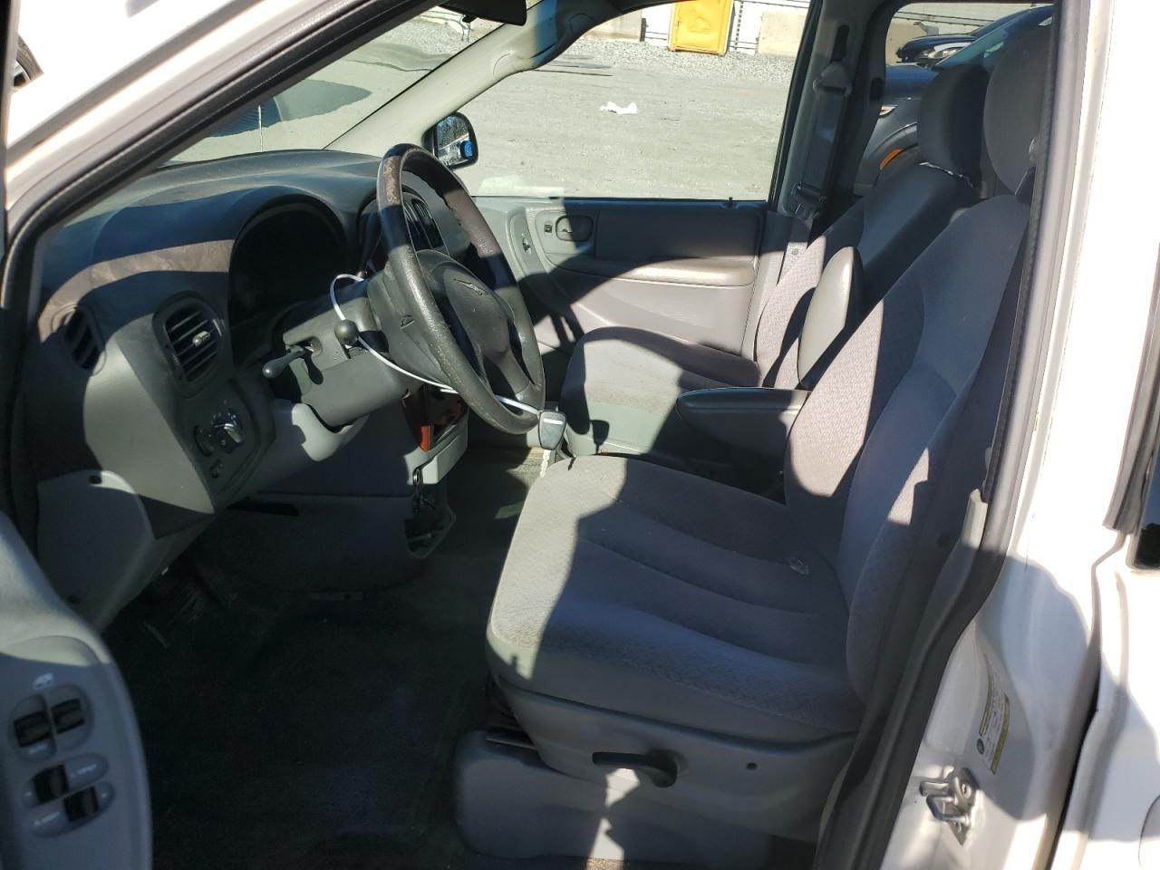 2007 Chrysler Town & Country Lx VIN: 1A4GP44R77B190060 Lot: 86532335