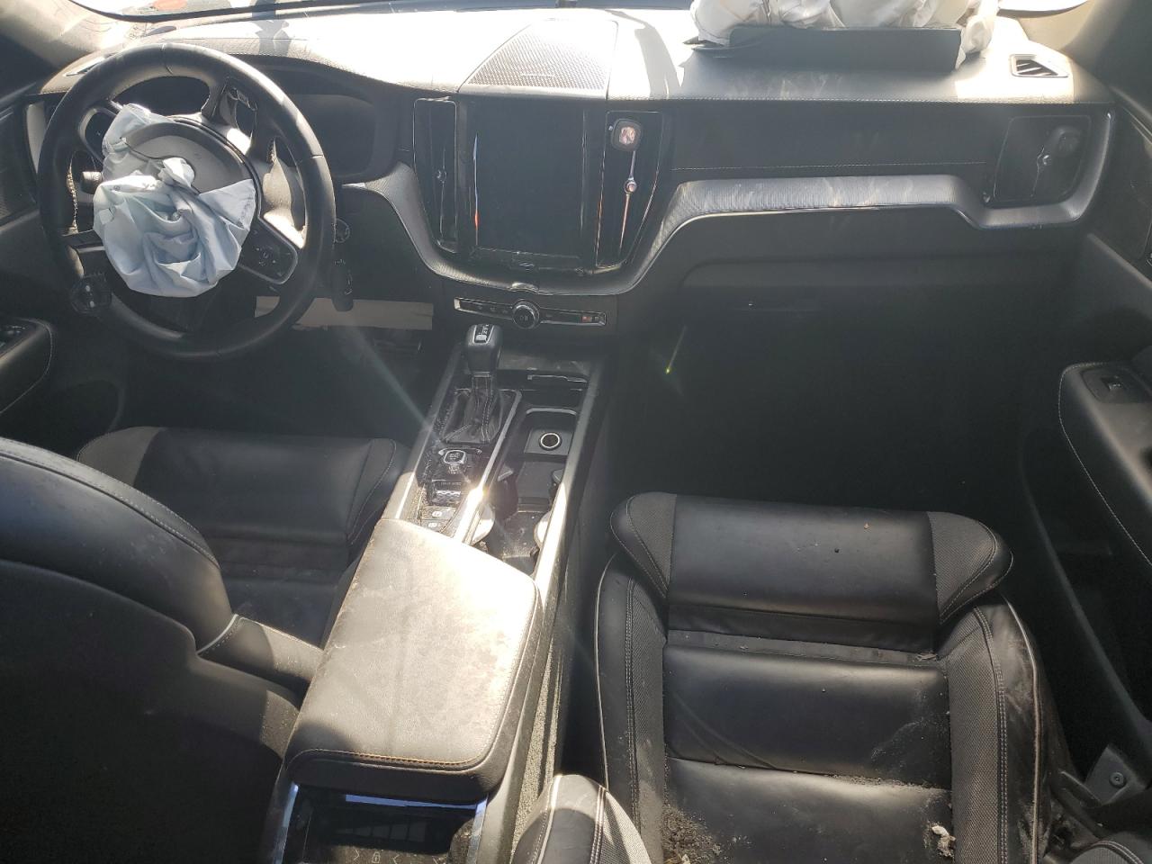 2020 Volvo Xc60 T5 R-Design VIN: YV4102RM6L1411727 Lot: 82344735