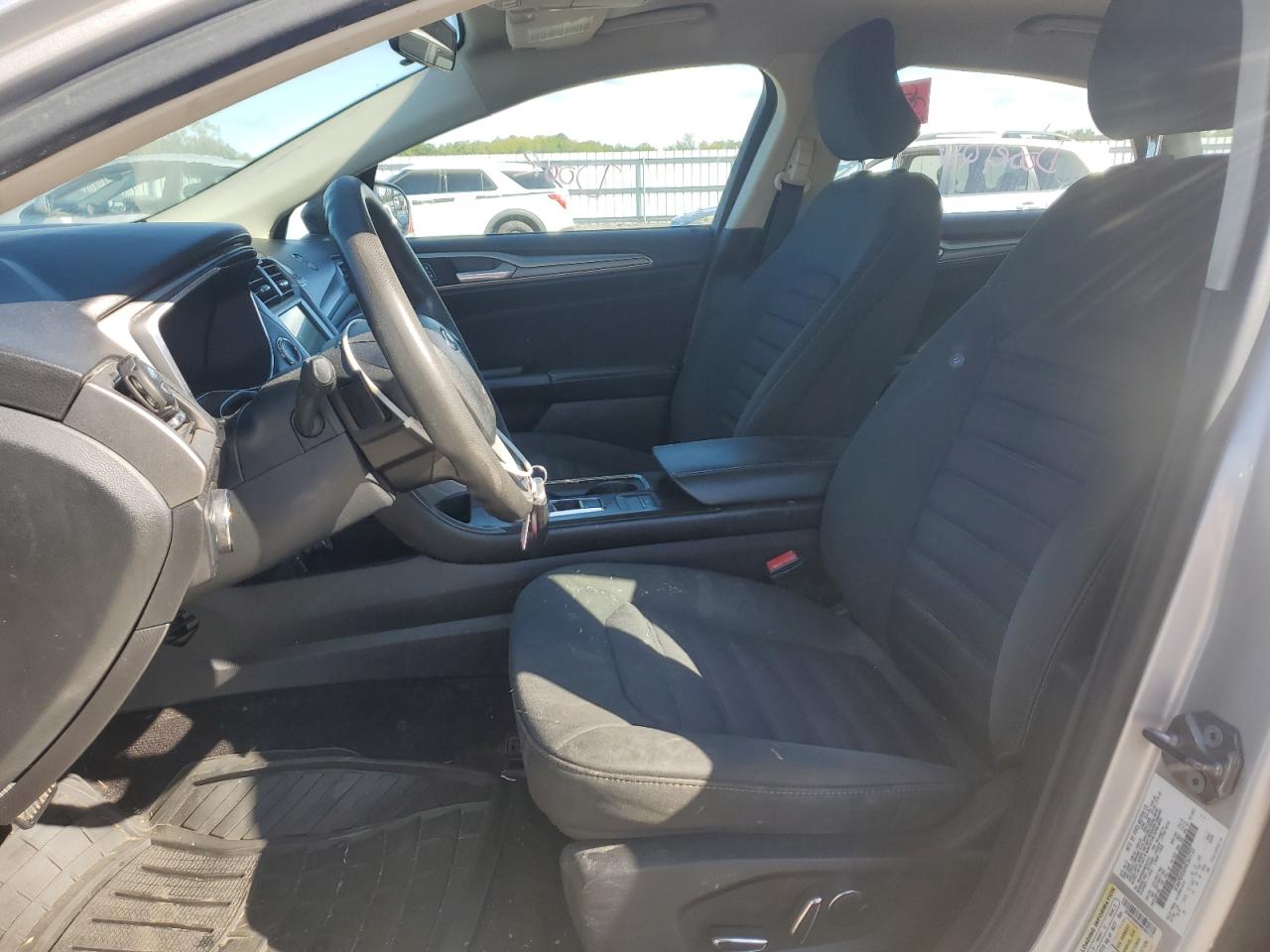 2017 Ford Fusion Se VIN: 3FA6P0HD0HR362733 Lot: 84410655