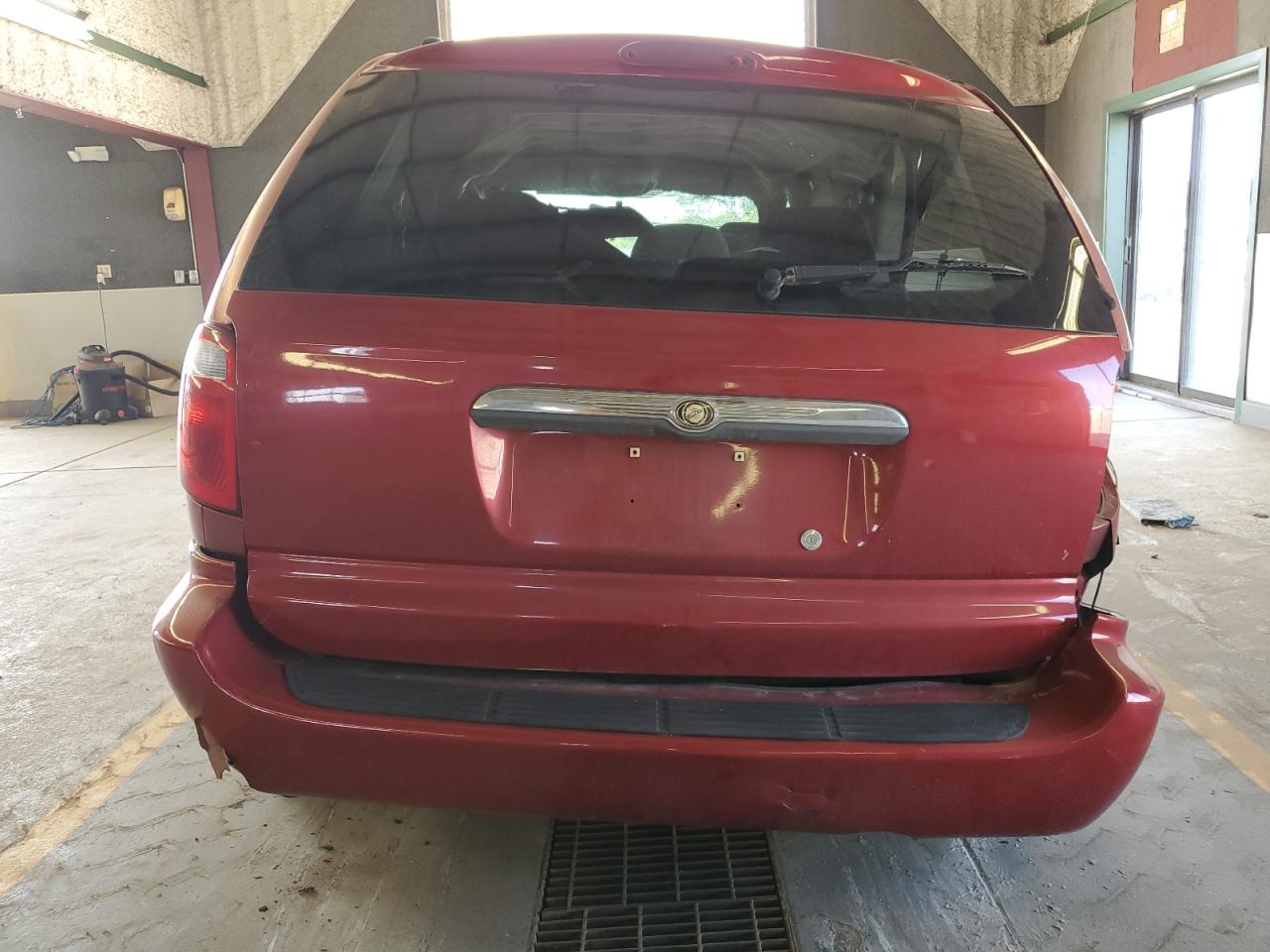 2007 Chrysler Town & Country Lx VIN: 1A4GJ45R87B201793 Lot: 81993005