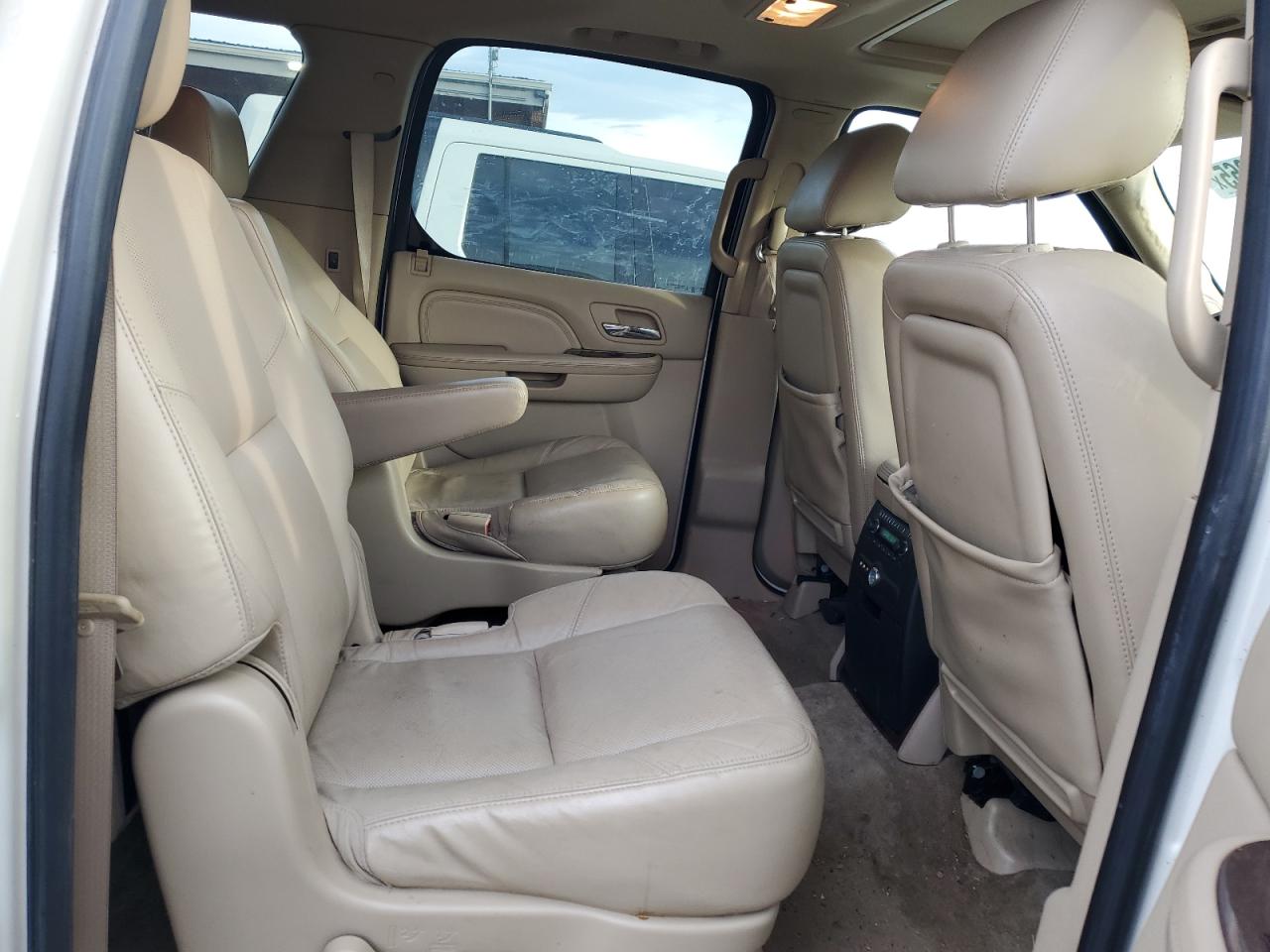 2011 Cadillac Escalade Esv Luxury VIN: 1GYS3HEF3BR149989 Lot: 89890965