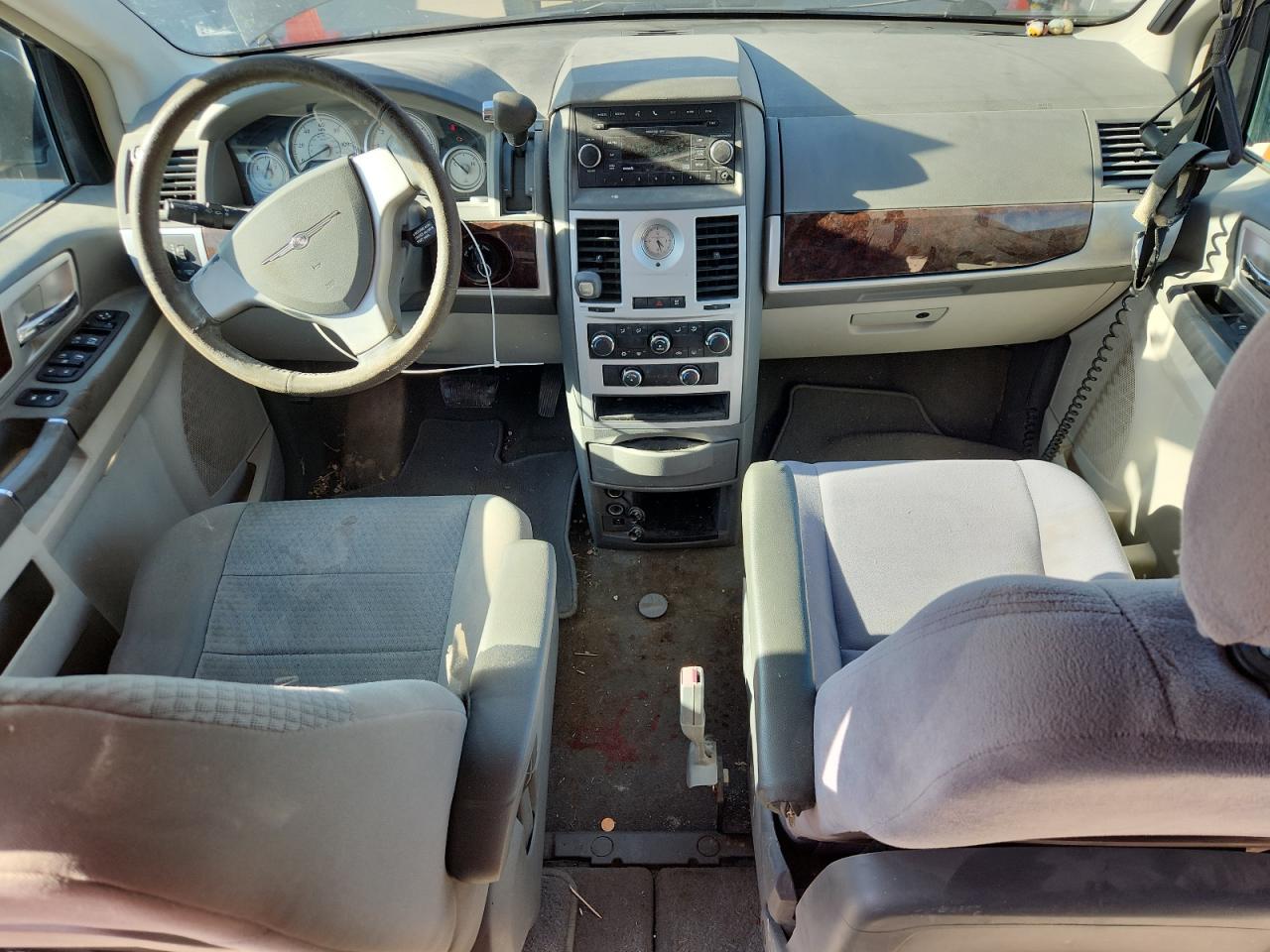 2010 Chrysler Town & Country Touring VIN: 2A4RR5D10AR271395 Lot: 87263425