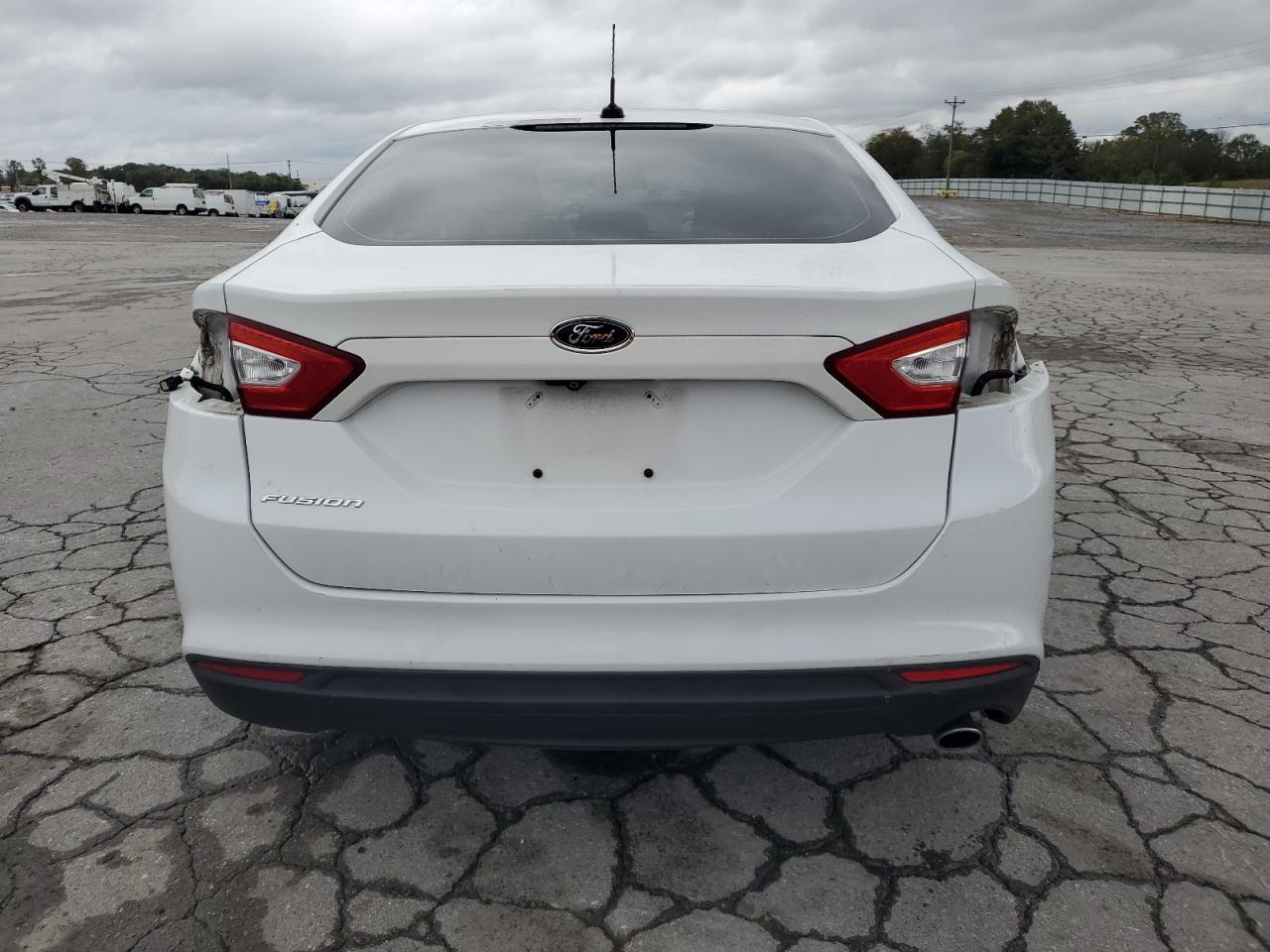 2015 Ford Fusion S VIN: 1FA6P0G78F5126617 Lot: 85741775