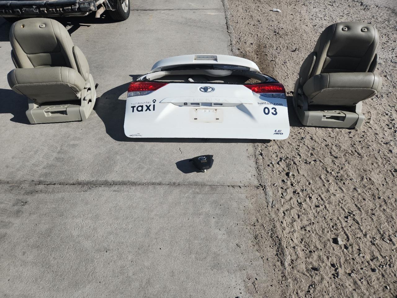 2017 Toyota Sienna Xle VIN: 5TDDZ3DC6HS173396 Lot: 82459485