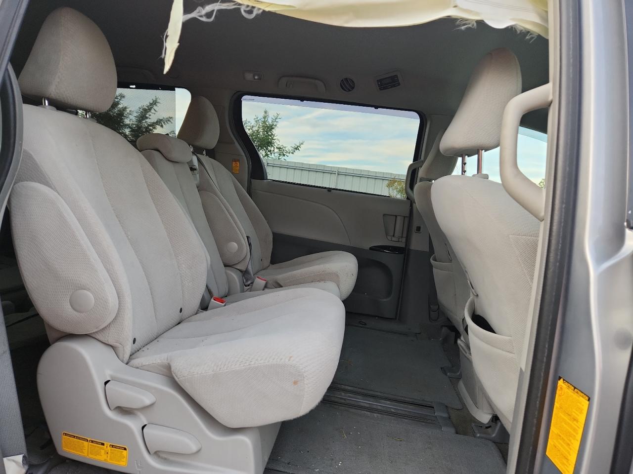 2014 Toyota Sienna Le VIN: 5TDKK3DC1ES421173 Lot: 84768045