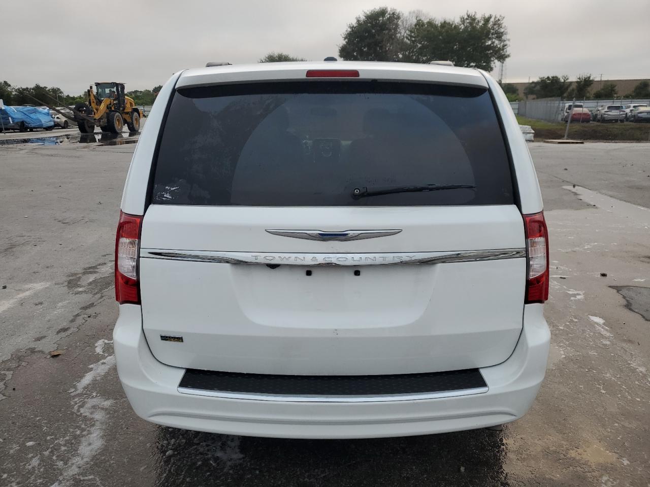 2016 Chrysler Town & Country Touring VIN: 2C4RC1BG2GR206225 Lot: 89712545