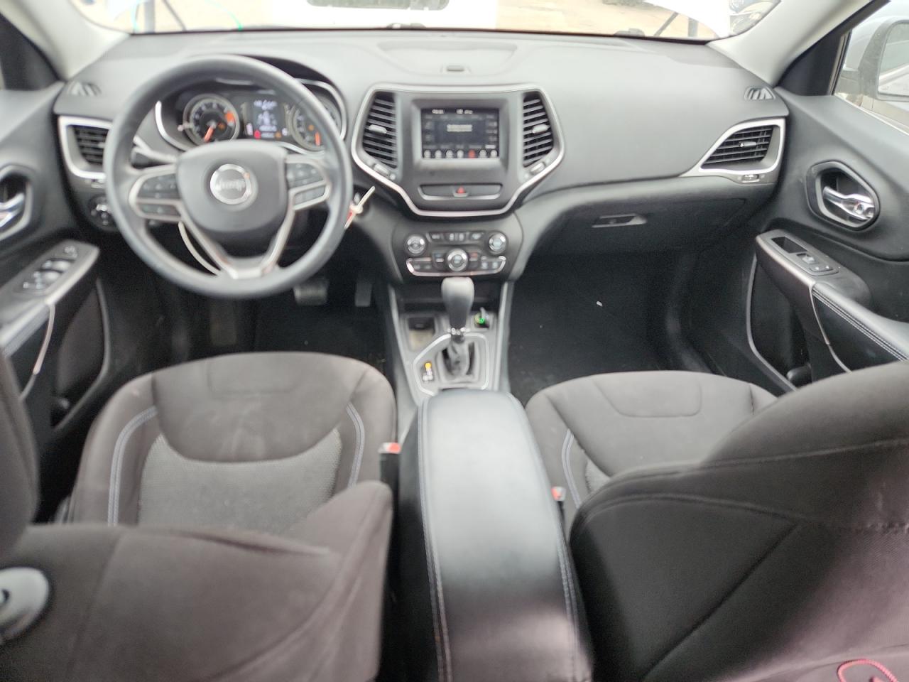 2019 Jeep Cherokee Latitude VIN: 1C4PJLCBXKD325891 Lot: 86310755