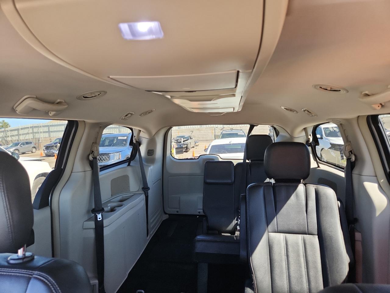 2016 Chrysler Town & Country Touring VIN: 2C4RC1BGXGR308064 Lot: 82257455