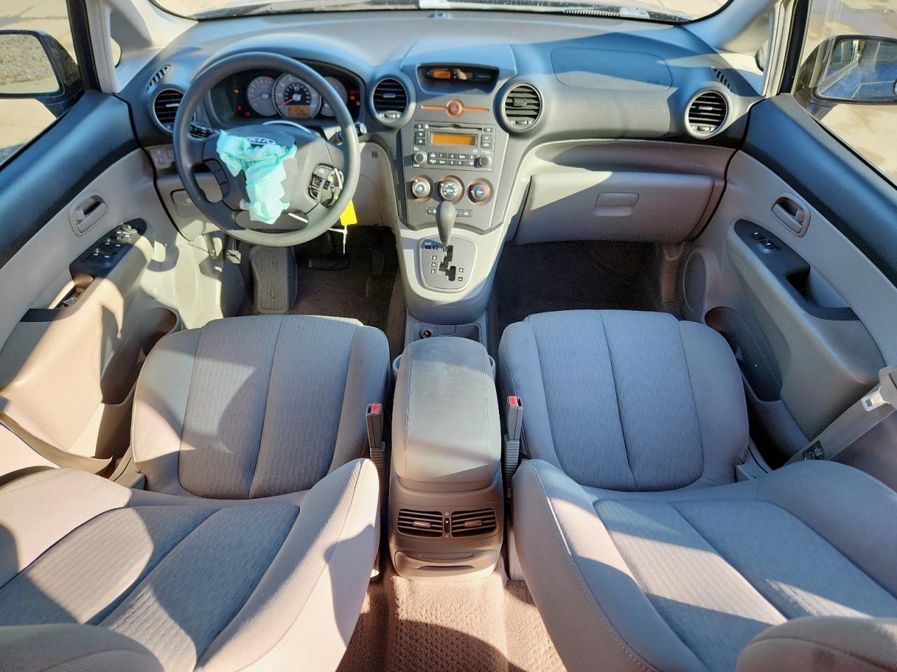 2007 Kia Rondo Base VIN: KNAFG525877088788 Lot: 84795115