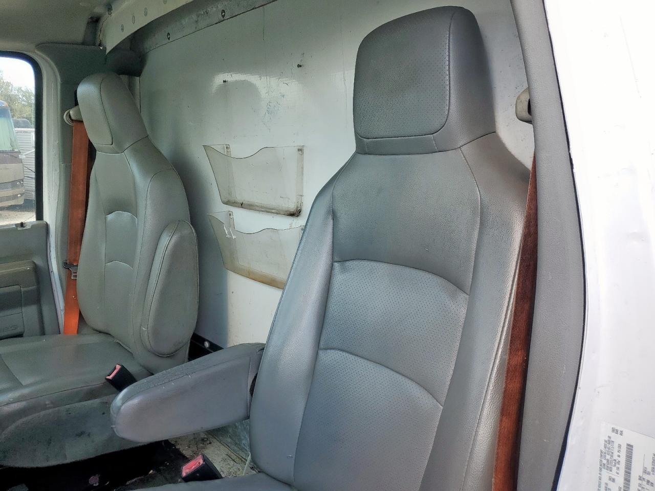 2014 Ford Econoline E450 Super Duty Cutaway Van VIN: 1FDWE4FL2EDA69952 Lot: 85526815