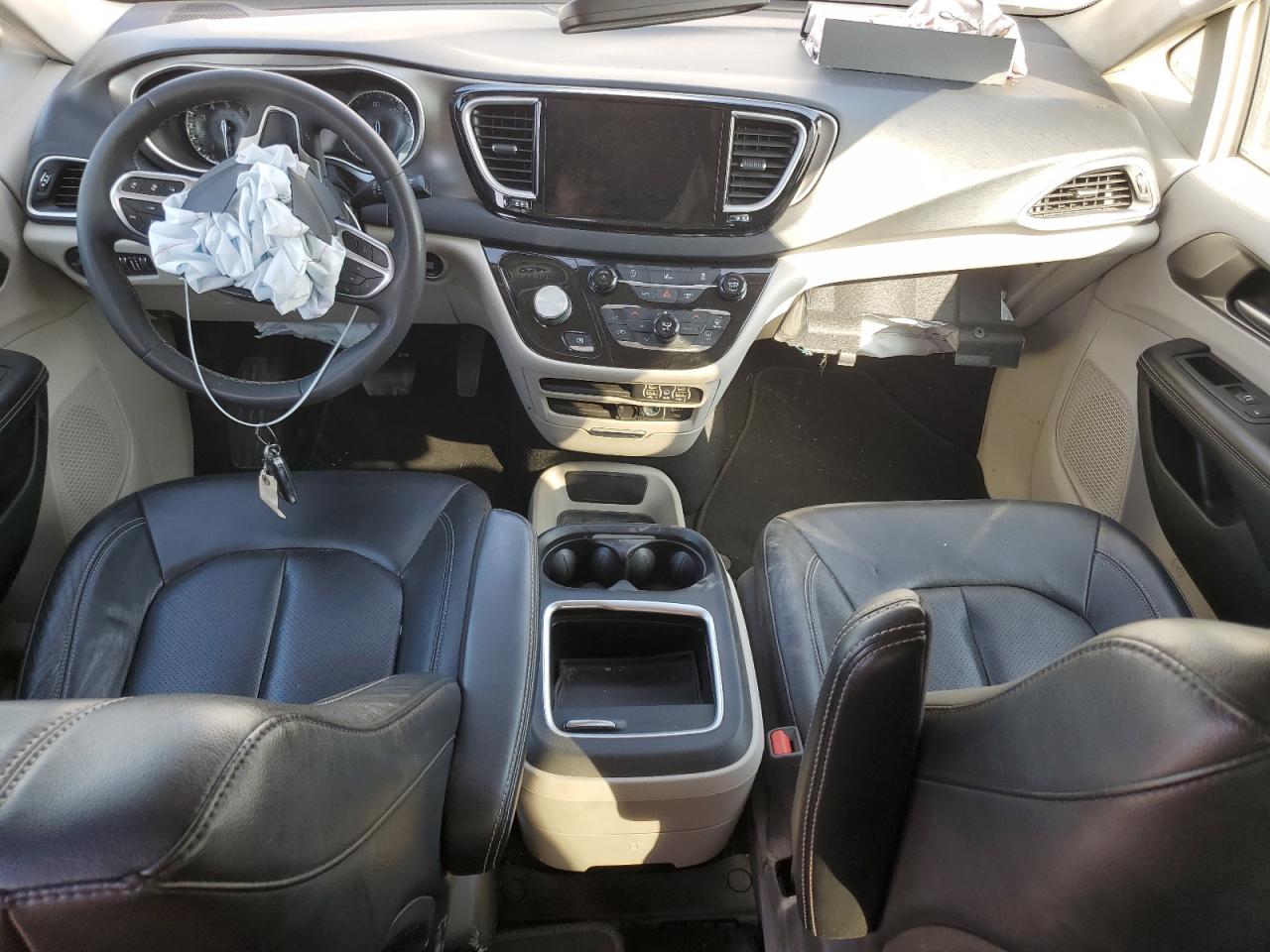 2022 Chrysler Pacifica Touring L VIN: 2C4RC1BG7NR185532 Lot: 89804195