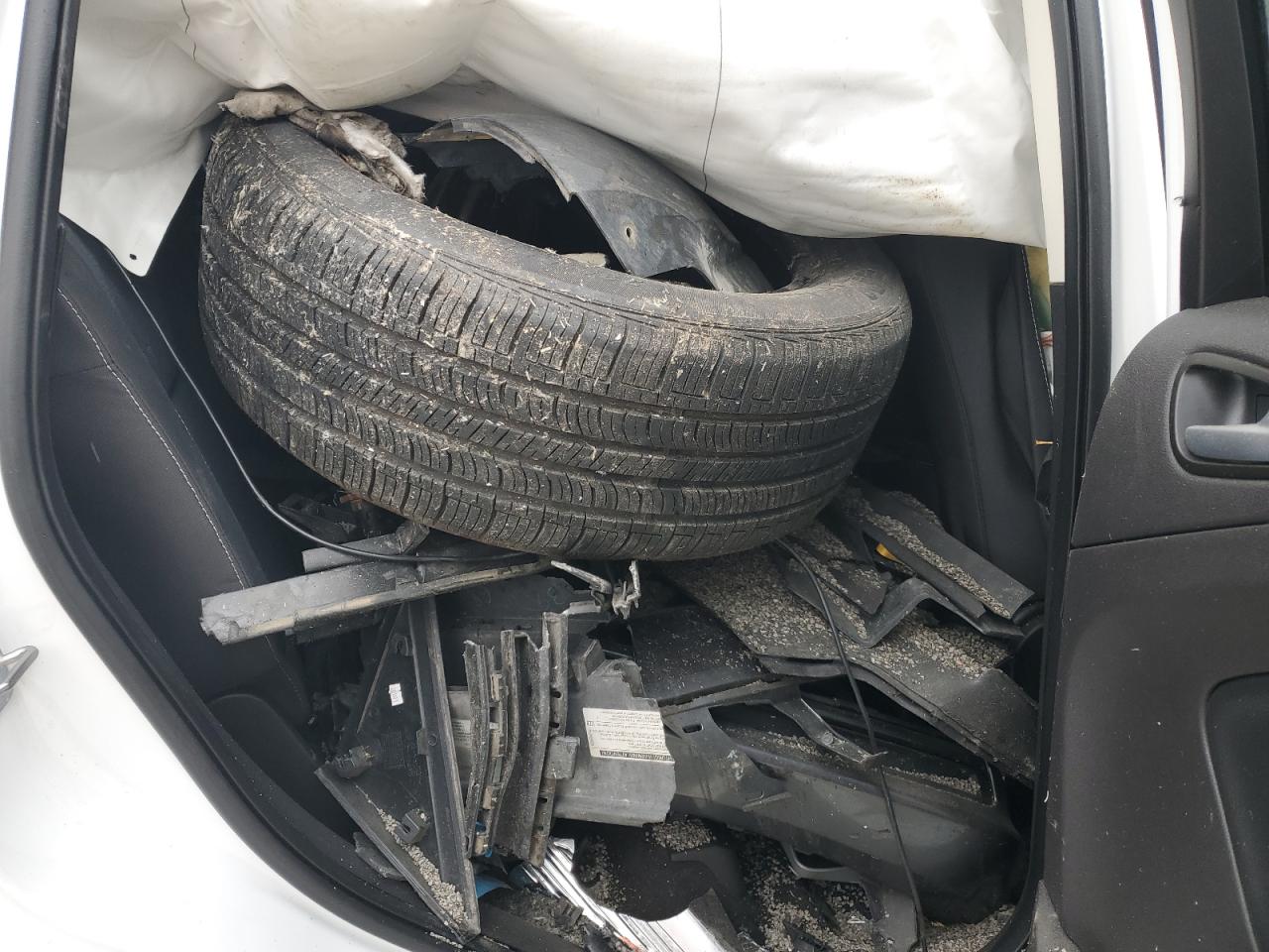 2018 Ford Escape Se VIN: 1FMCU0GDXJUD61137 Lot: 82697245