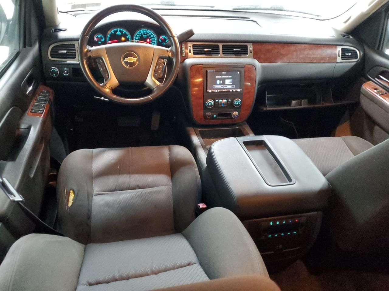 2011 Chevrolet Suburban C1500 Ls VIN: 1GNSCHE06BR177102 Lot: 82267595