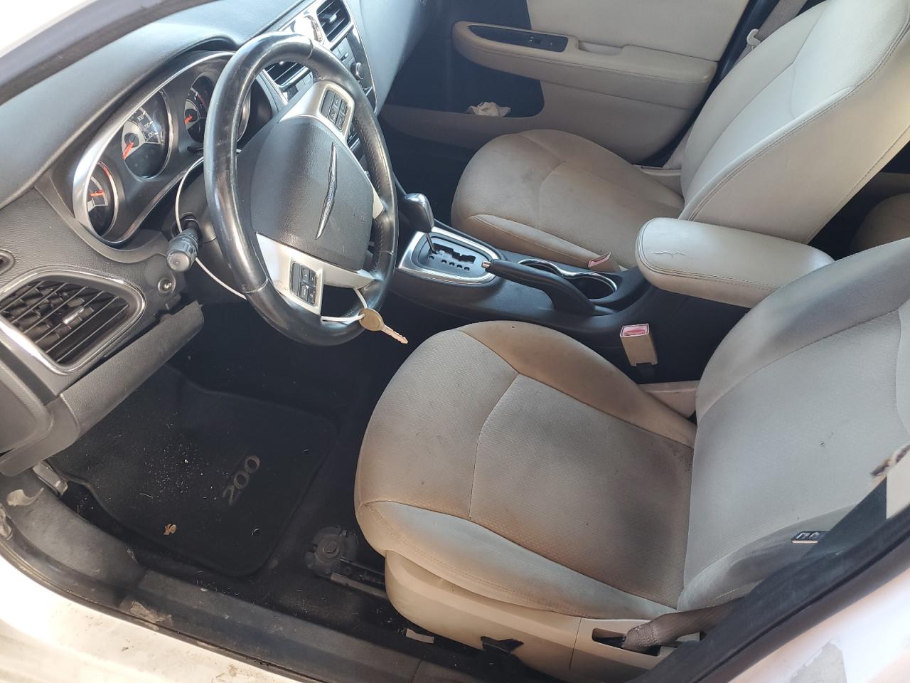 2013 Chrysler 200 Touring VIN: 1C3CCBBG0DN527477 Lot: 86184075