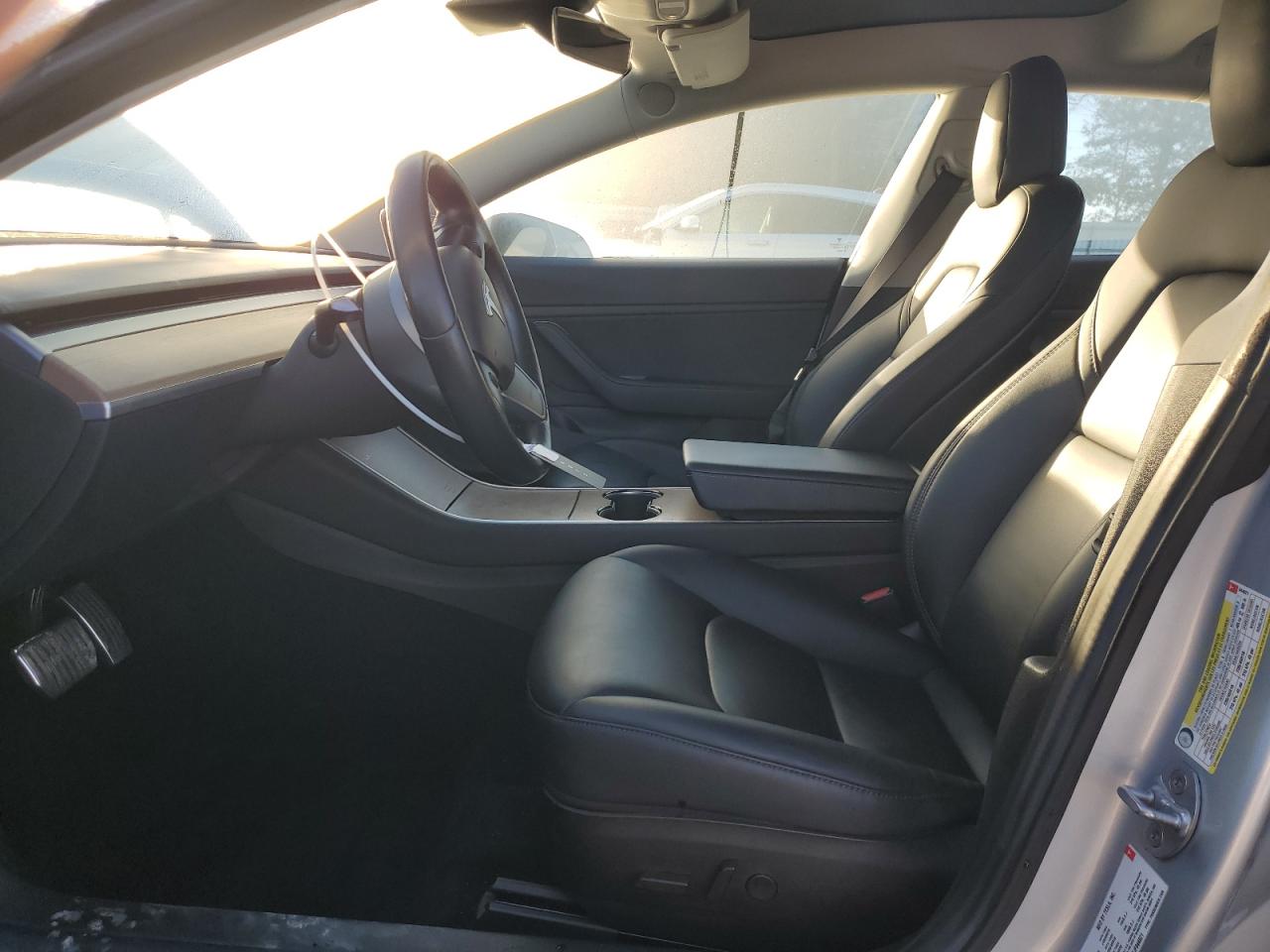 2018 Tesla Model 3 VIN: 5YJ3E1EA5JF044021 Lot: 82595655