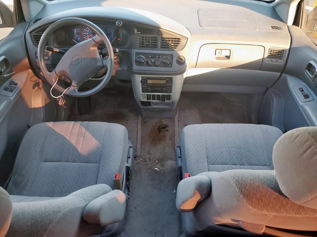 2001 Toyota Sienna Ce VIN: 4T3ZF19C21U408568 Lot: 85298095