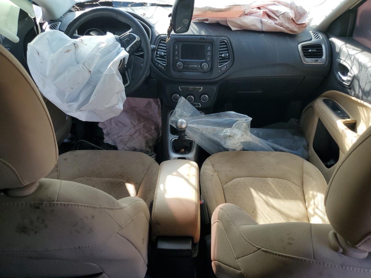 2018 Jeep Compass Sport VIN: 3C4NJCAB2JT148112 Lot: 82343285