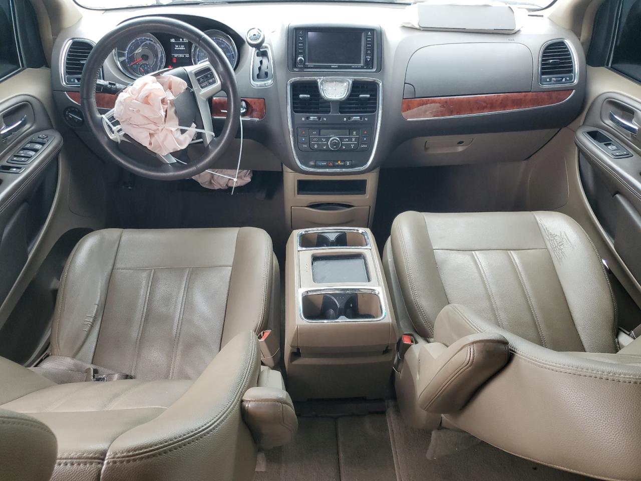 2016 Chrysler Town & Country Touring VIN: 2C4RC1BGXGR149790 Lot: 82495585