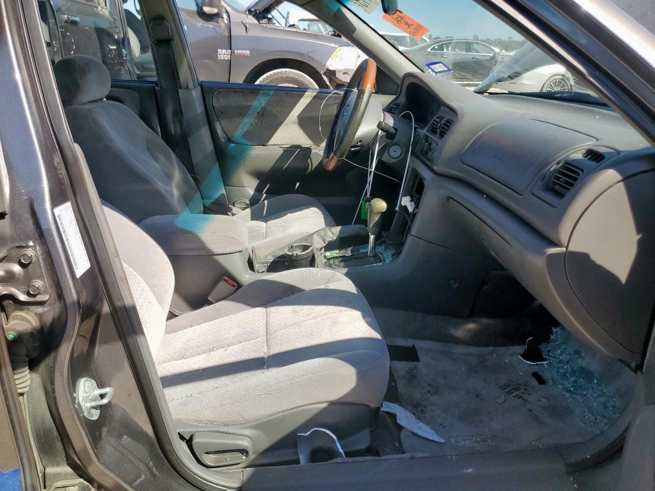 2000 Mazda 626 Es VIN: 1YVGF22C6Y5161025 Lot: 86135115