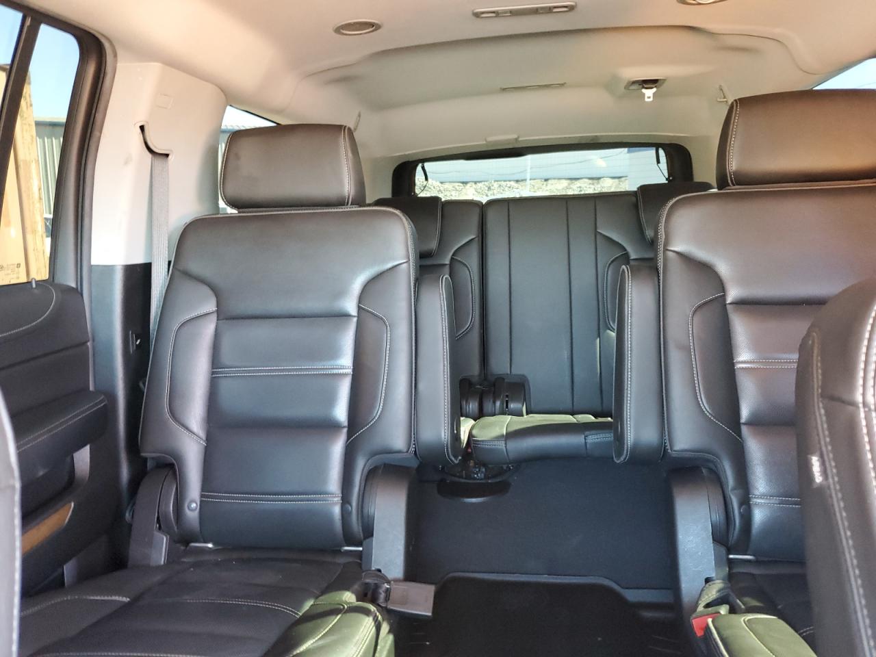 2019 GMC Yukon Xl Denali VIN: 1GKS1HKJXKR208738 Lot: 87108025