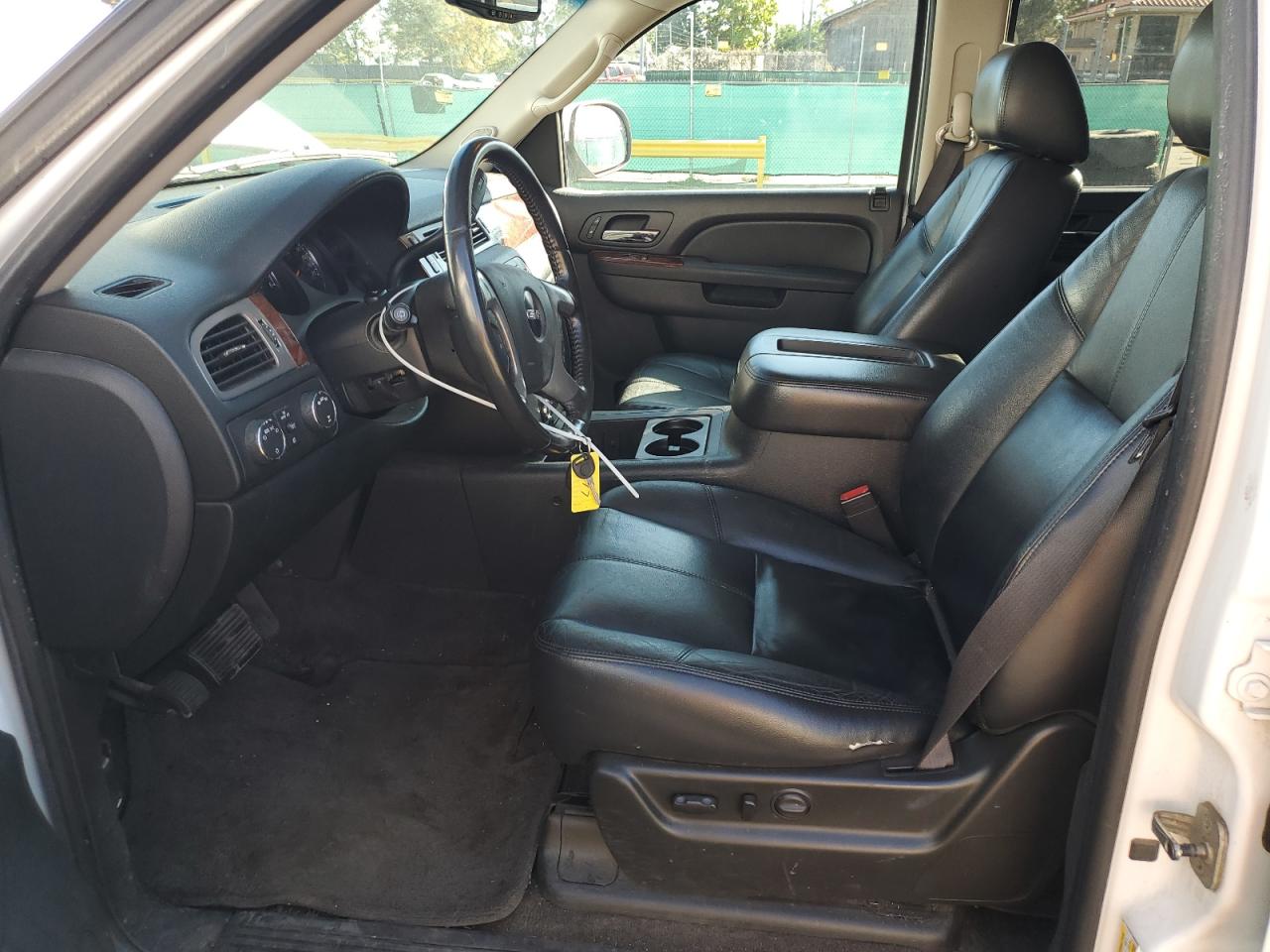 2011 GMC Yukon Xl K1500 Slt VIN: 1GKS2KE34BR207477 Lot: 86133155