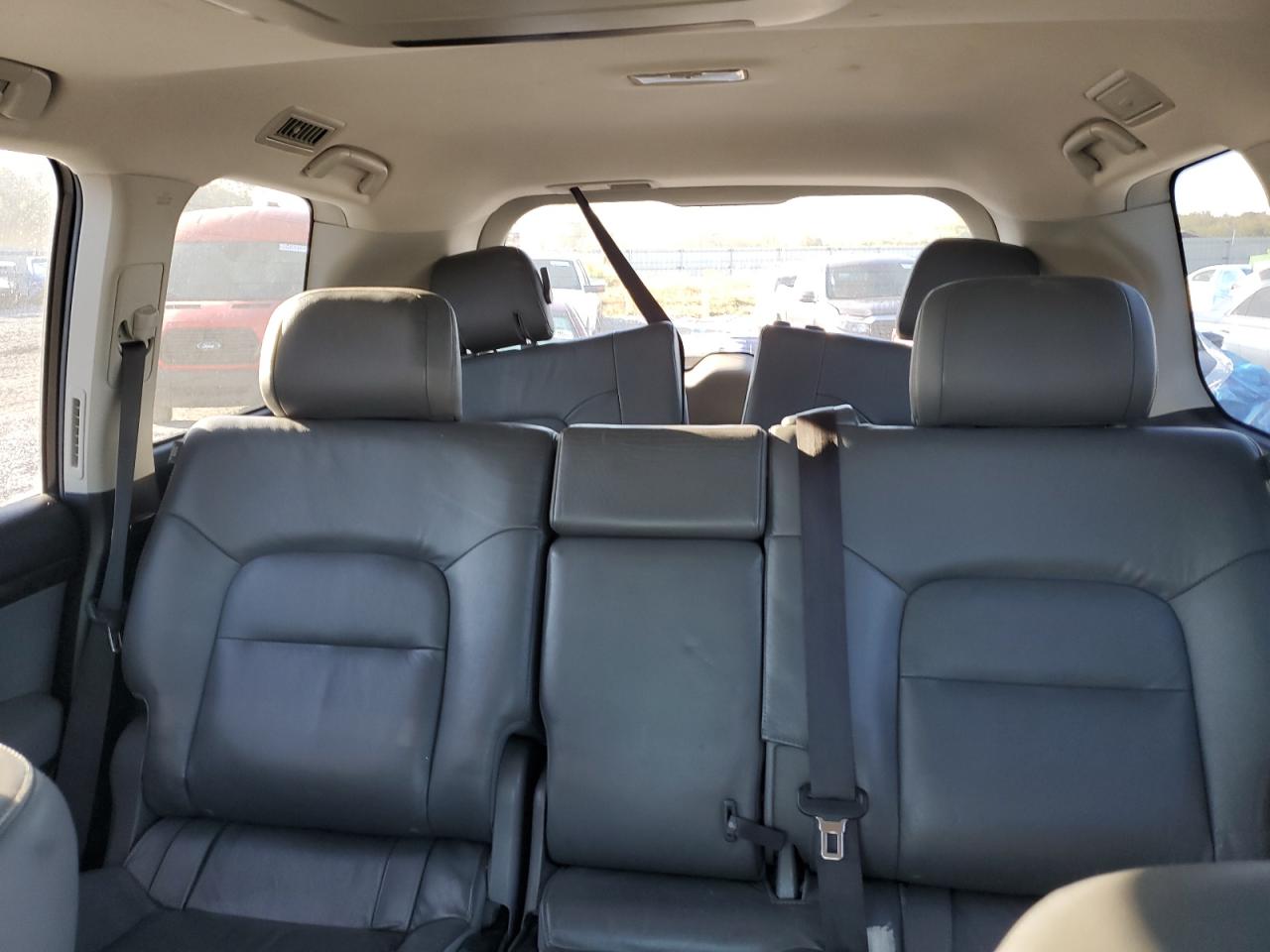 2011 Toyota Land Cruiser VIN: JTMHY7AJ5B5012033 Lot: 82410305