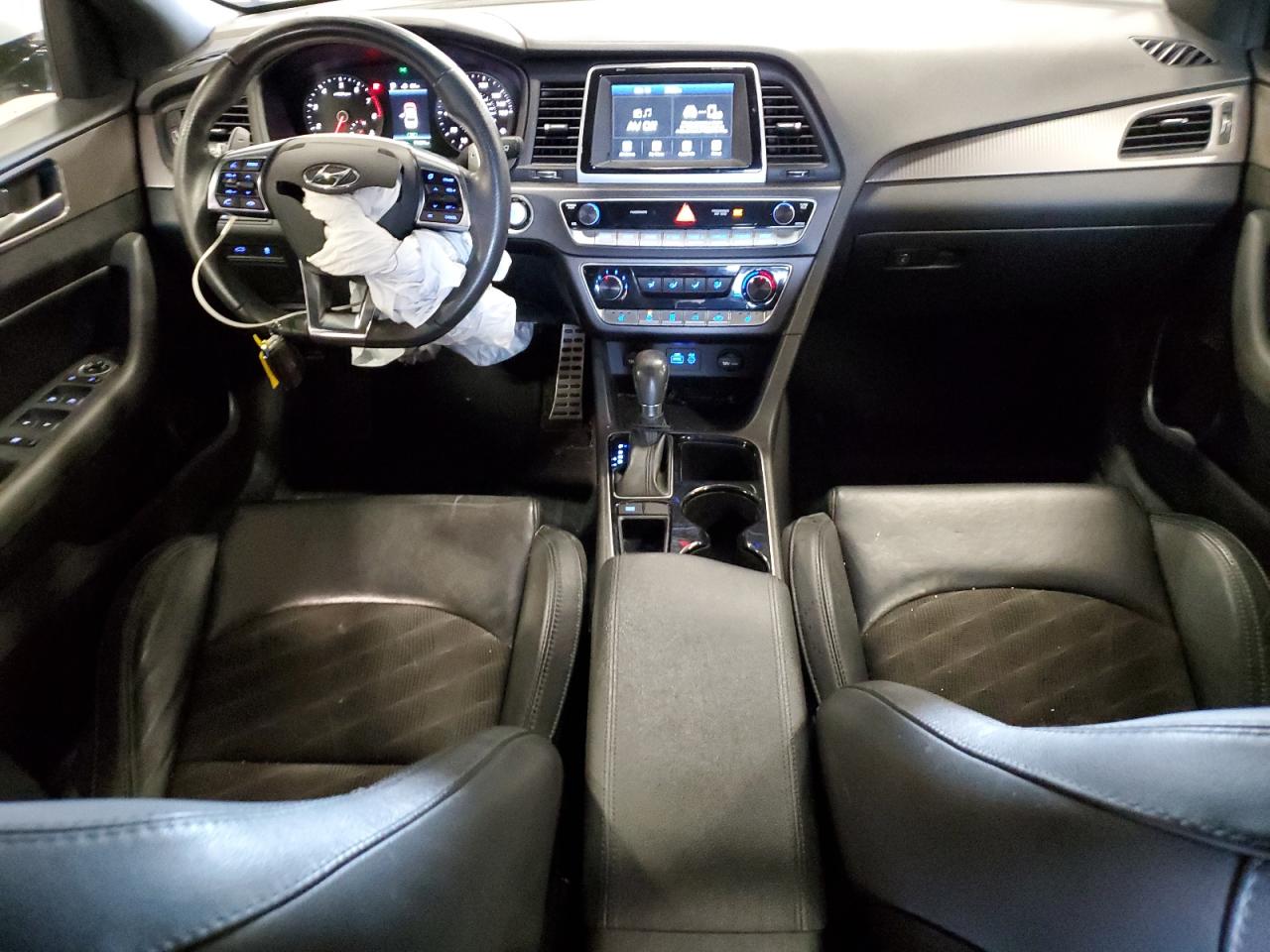 2018 Hyundai Sonata Sport VIN: 5NPE34AF4JH676088 Lot: 82366365