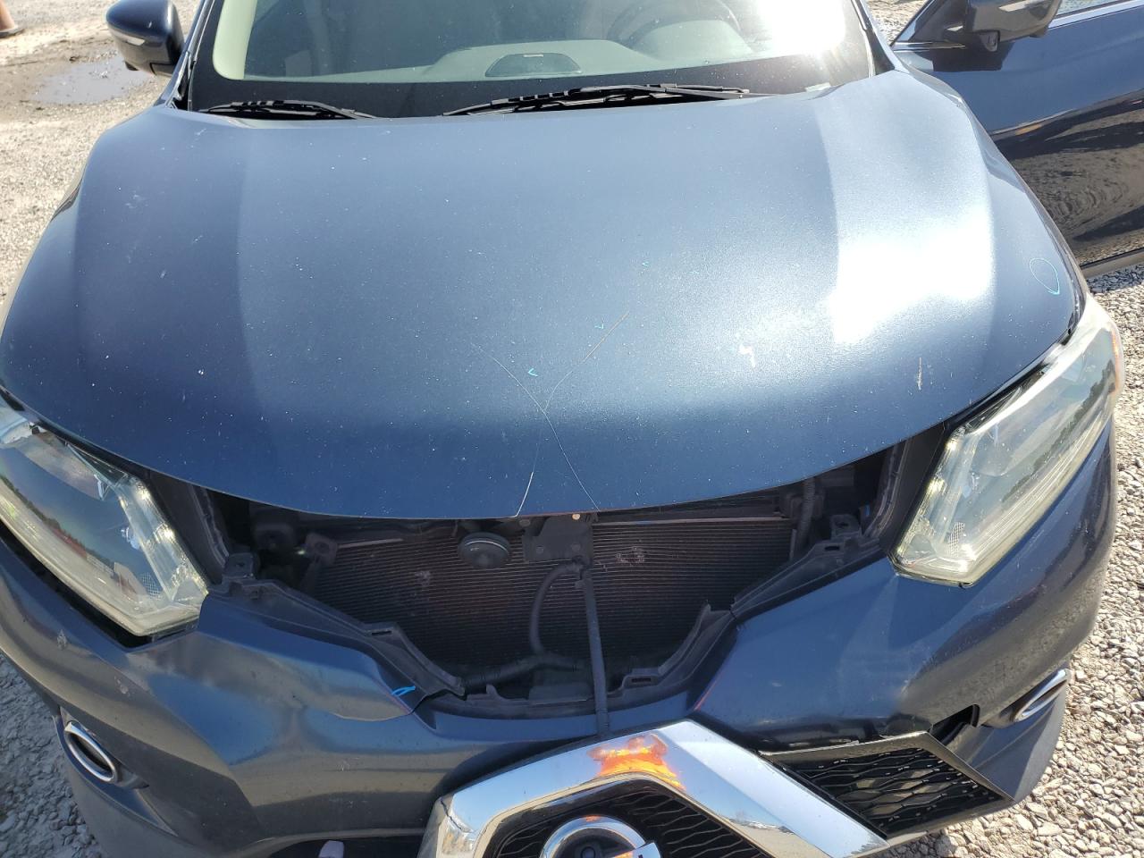 2015 Nissan Rogue S VIN: 5N1AT2MT2FC860433 Lot: 81981555