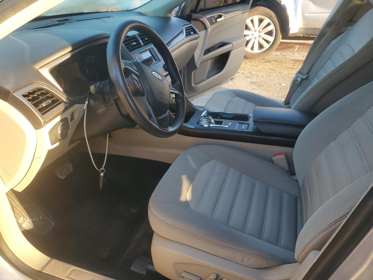 2018 Ford Fusion Se VIN: 3FA6P0H76JR194676 Lot: 90403935