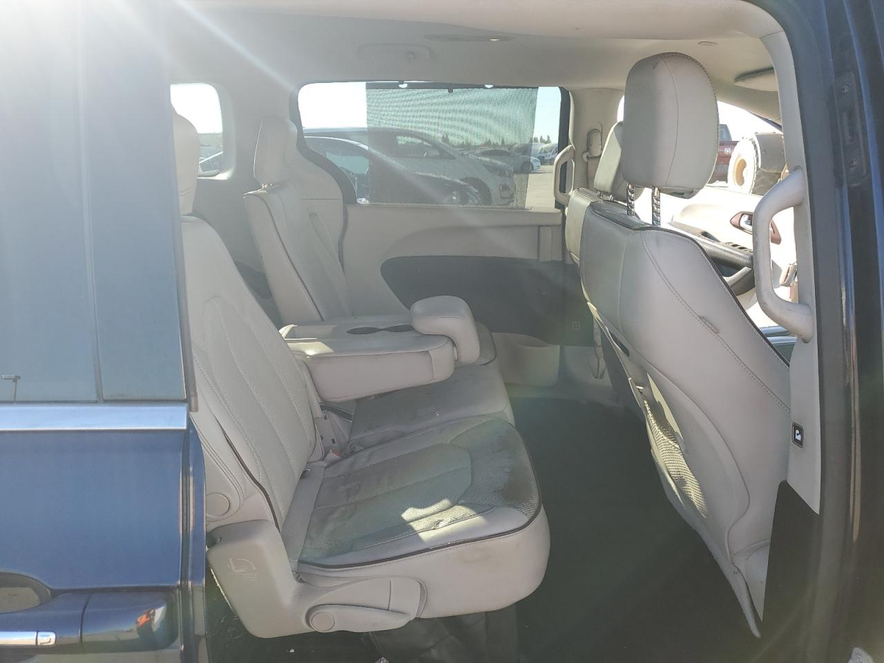 2017 Chrysler Pacifica Limited VIN: 2C4RC1GG3HR649090 Lot: 82569415