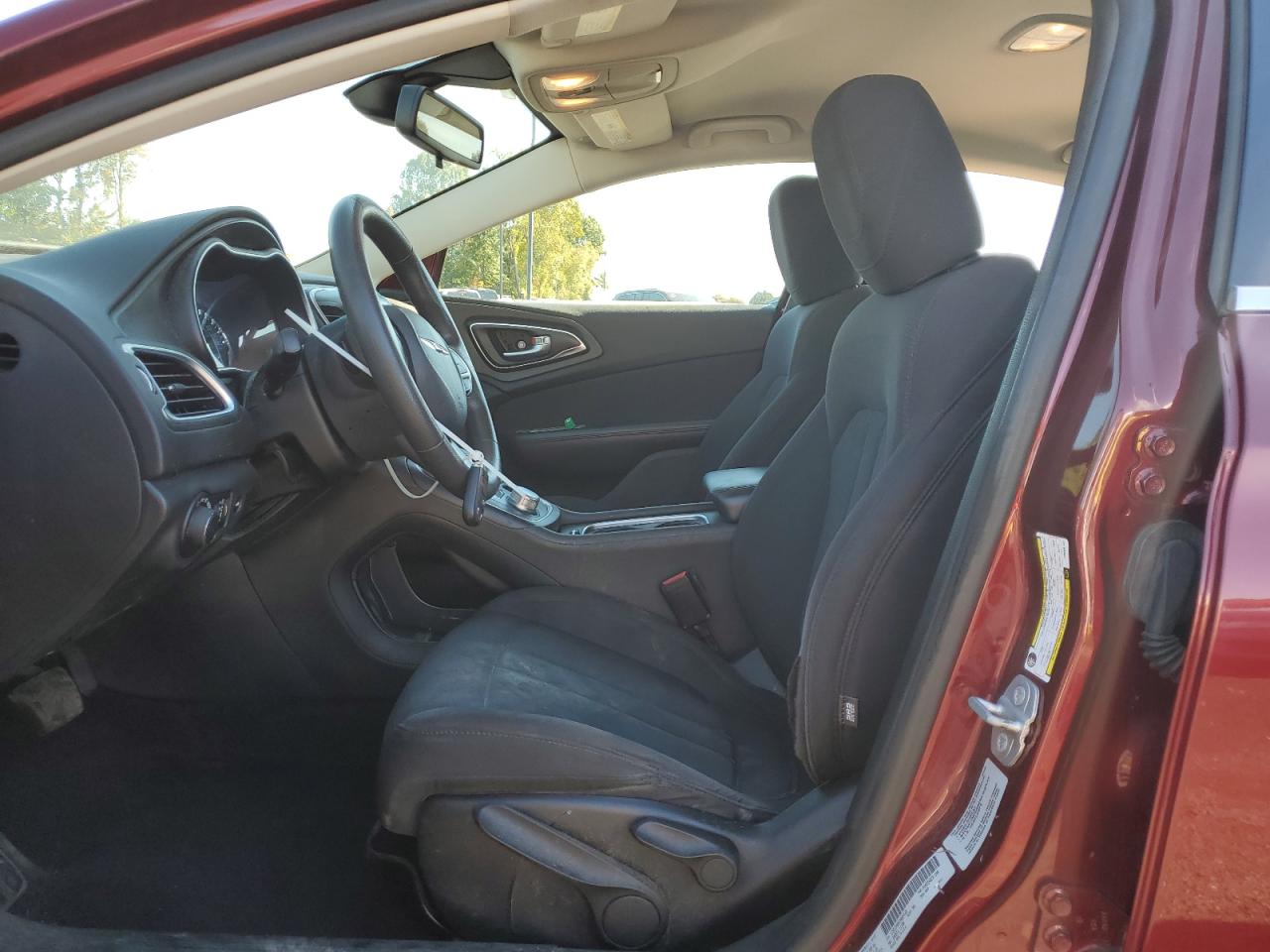 2015 Chrysler 200 Limited VIN: 1C3CCCAB4FN689143 Lot: 85555885