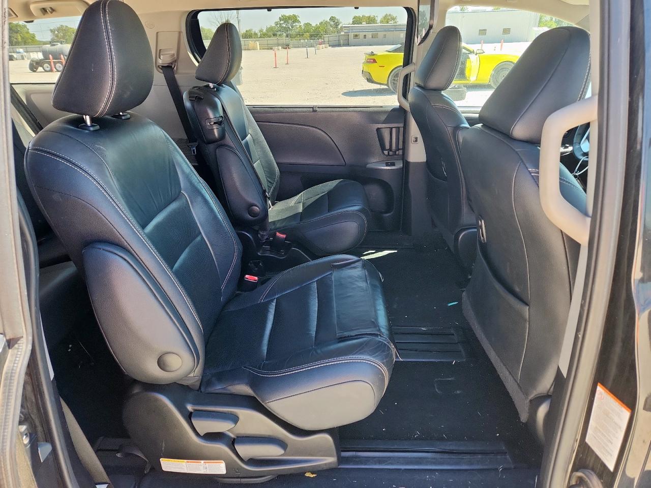 2016 Toyota Sienna Se VIN: 5TDXK3DCXGS745764 Lot: 82423685