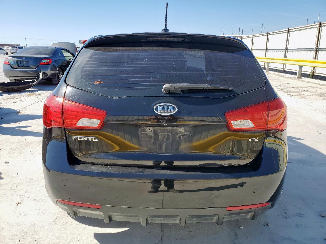 2012 Kia Forte Ex VIN: KNAFU5A25C5615160 Lot: 90435835