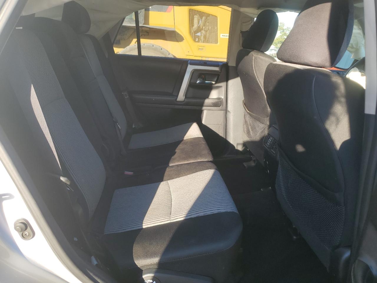 2015 Toyota 4Runner Sr5/Sr5 Premium VIN: JTEBU5JR9F5263442 Lot: 85638535