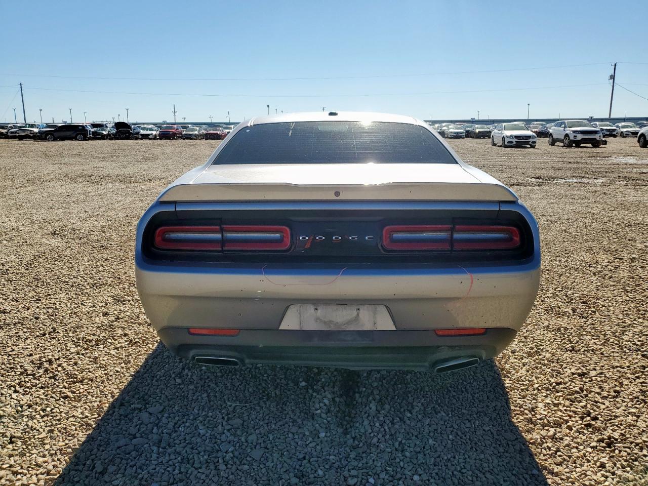 2018 Dodge Challenger Sxt VIN: 2C3CDZAG9JH111004 Lot: 90628345