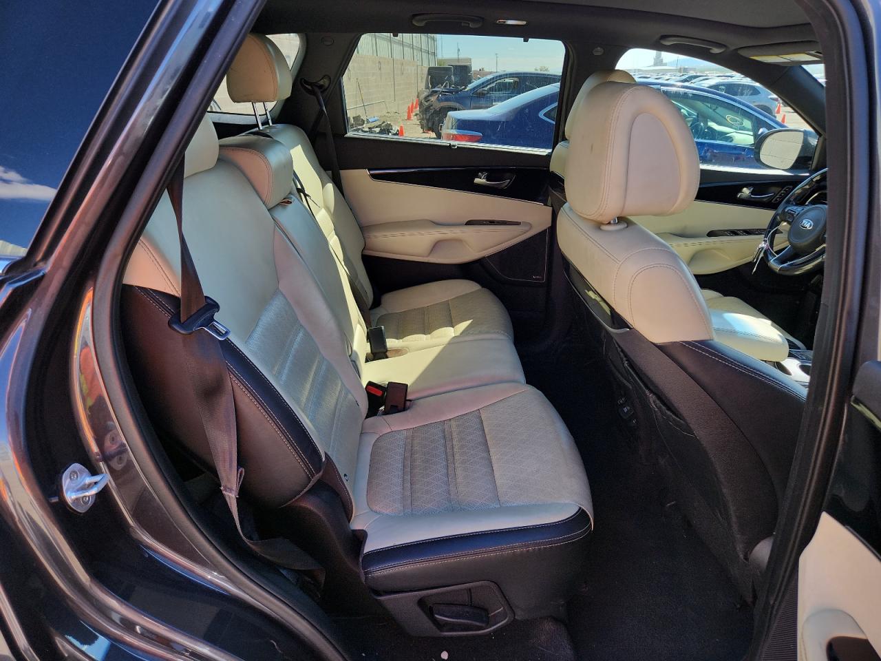 2016 Kia Sorento Sx VIN: 5XYPKDA52GG087754 Lot: 81943335