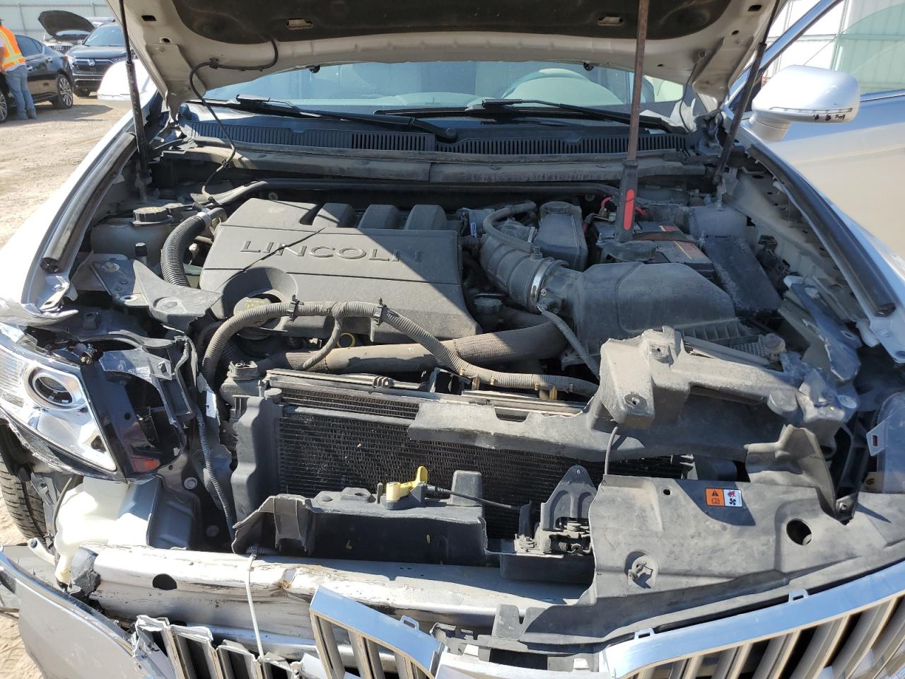 2010 Lincoln Mkt VIN: 2LMHJ5FR3ABJ12696 Lot: 85001075