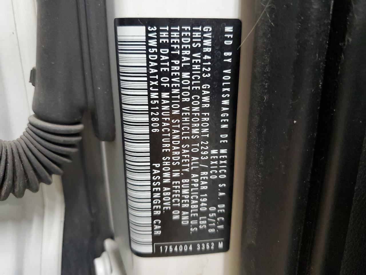 2018 Volkswagen Beetle S VIN: 3VW5DAATXJM512806 Lot: 84728075