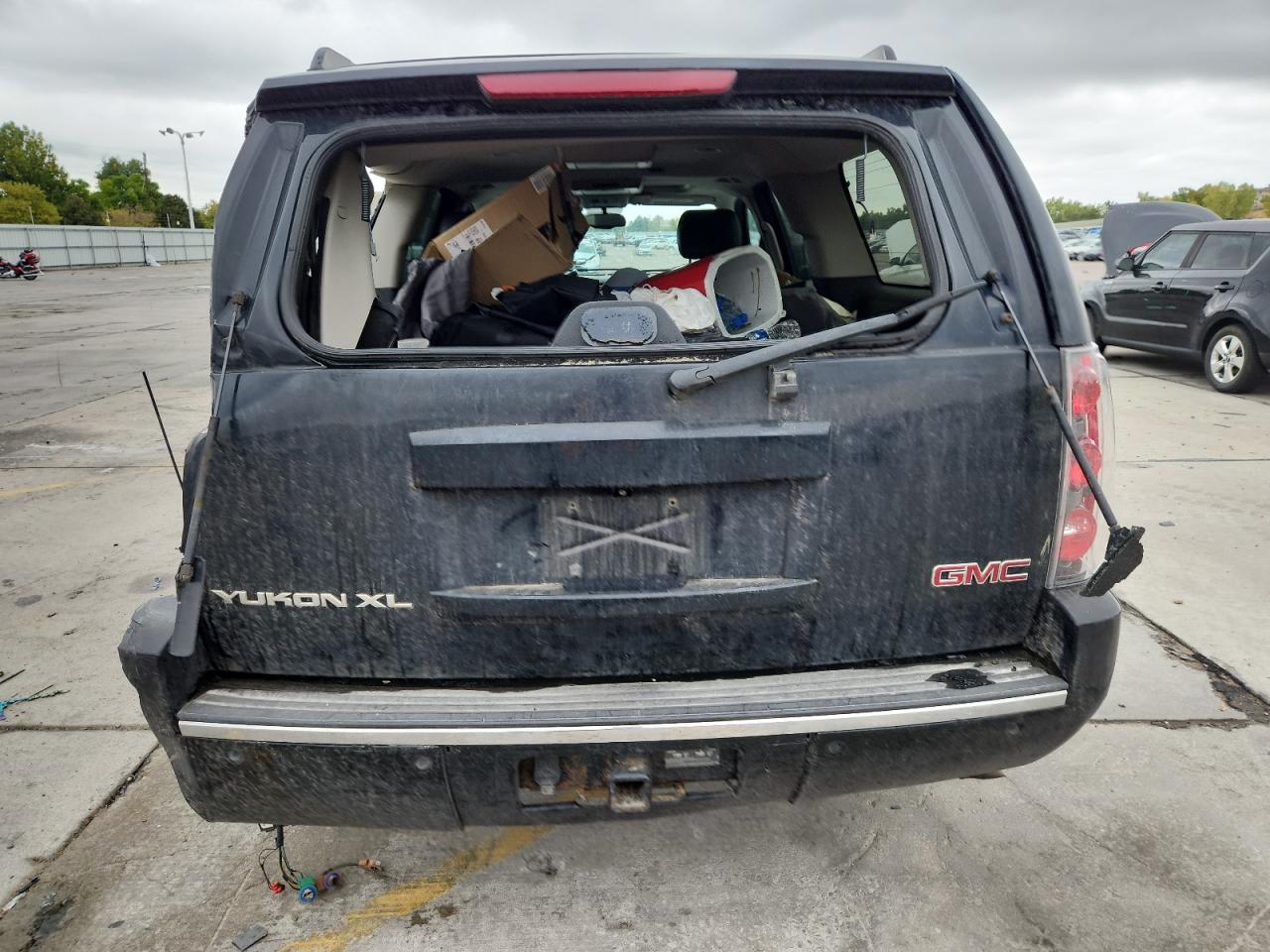 2013 GMC Yukon Xl Denali VIN: 1GKS2MEF4DR275254 Lot: 81961795