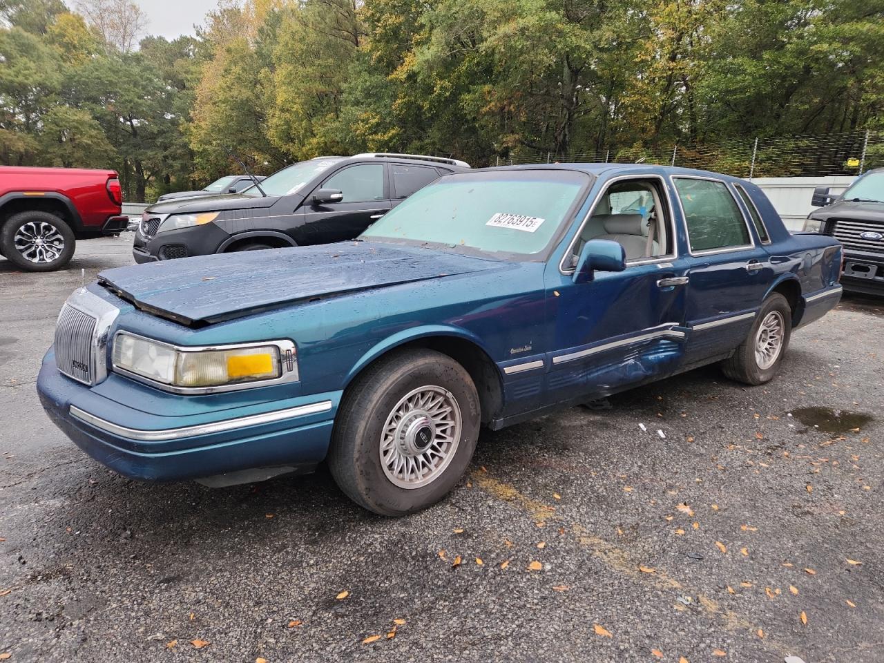 1997 Lincoln Town Car Executive