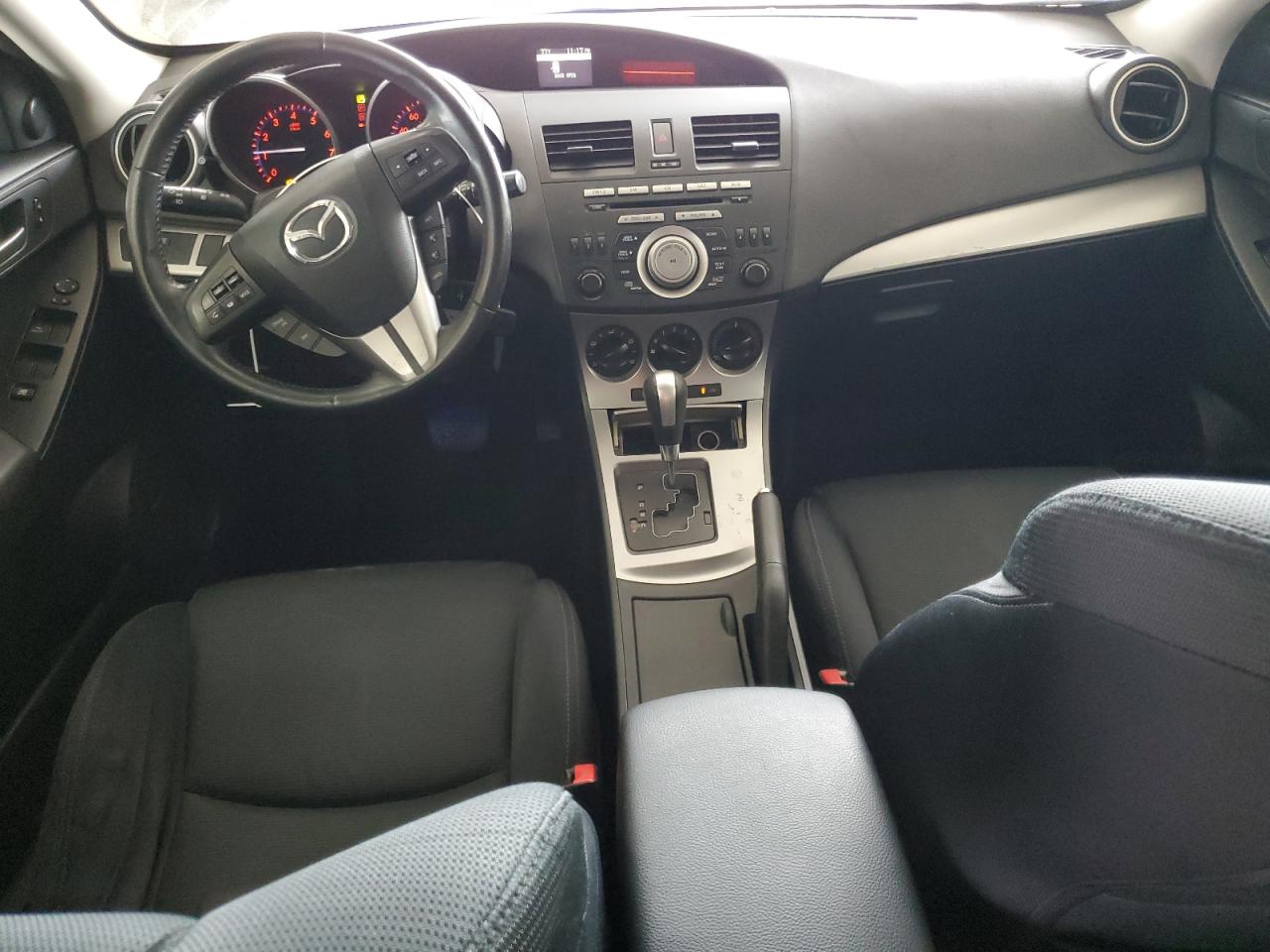 2010 Mazda 3 S VIN: JM1BL1H59A1133731 Lot: 85581045