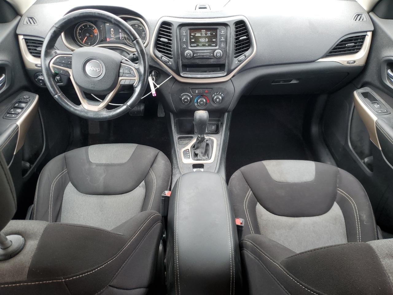 2018 Jeep Cherokee Latitude VIN: 1C4PJLCB2JD543161 Lot: 90352675