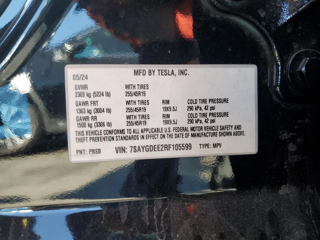 2024 Tesla Model Y VIN: 7SAYGDEE2RF105599 Lot: 90643845
