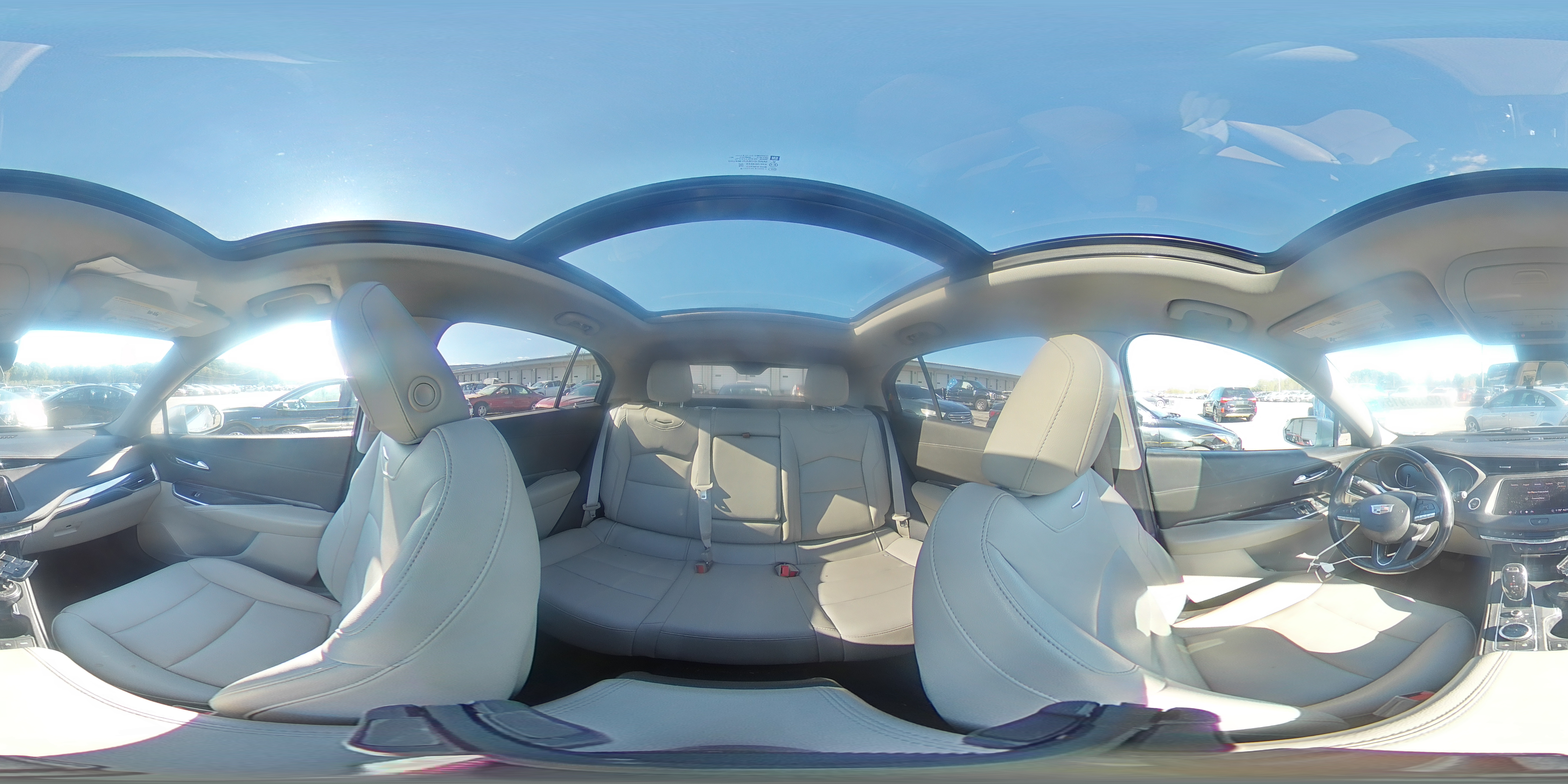 2020 Cadillac Xt4 Luxury VIN: 1GYAZAR45LF123357 Lot: 82335915